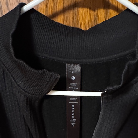 lululemon athletica Men's Black Zip-Up Sweater - Picture 2 of 3